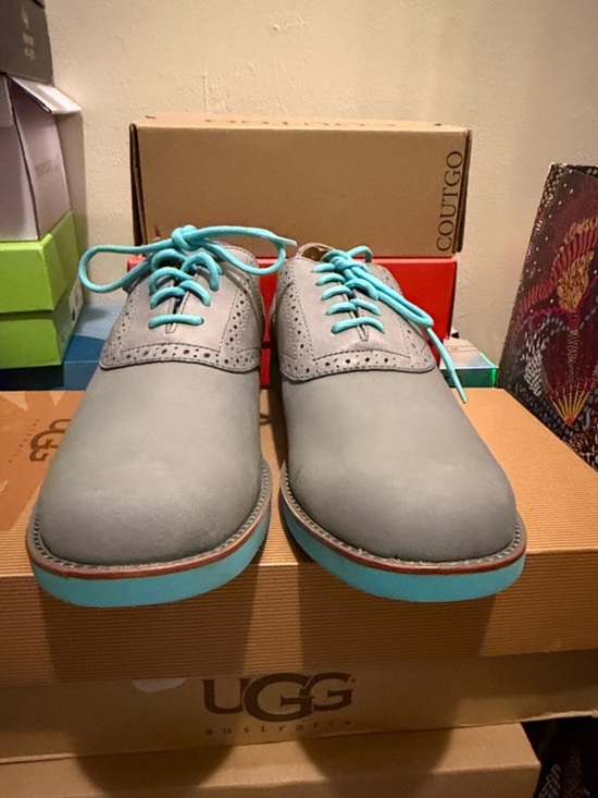 UGG Men\'s Gray Oxfords with Bright Turquoise Trim main image 9